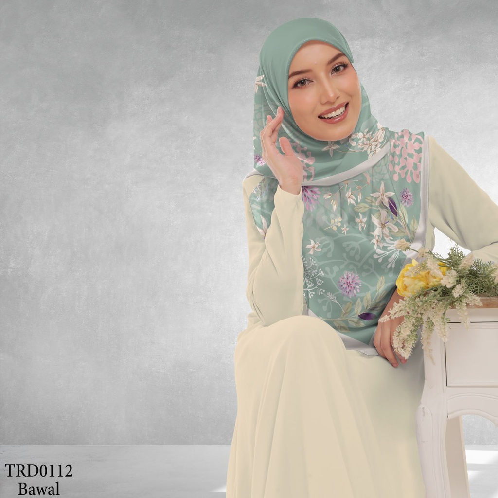 Tudung Bawal (Square Hijab) in TRD0112